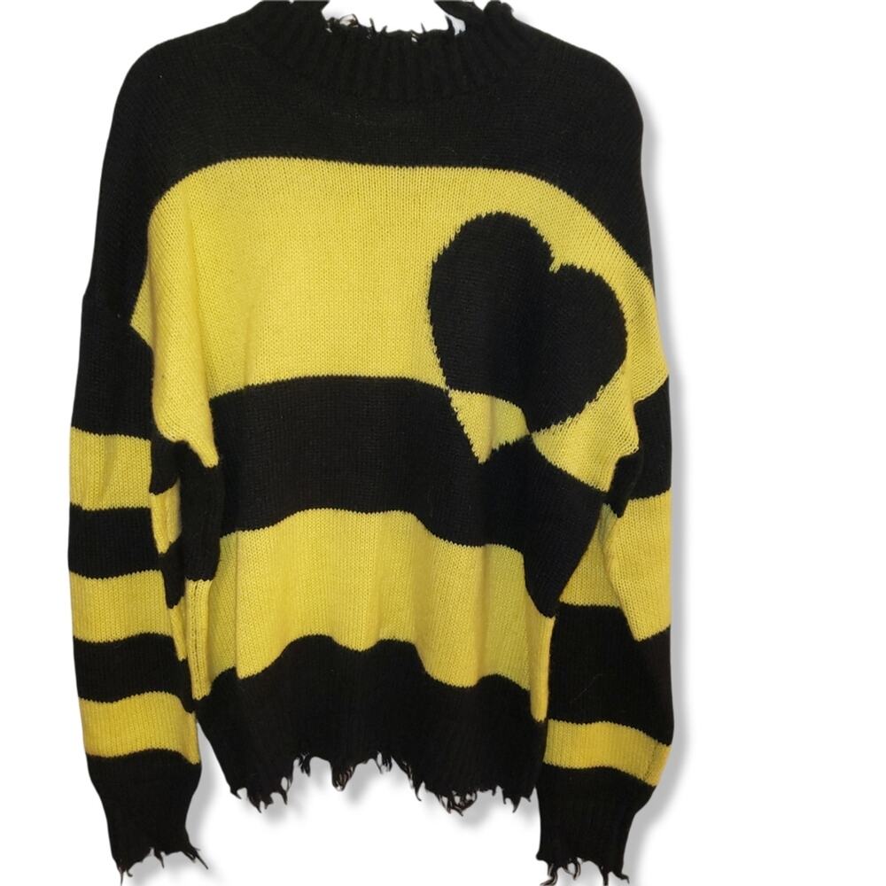 SHOW ROOM brand Woman's oversized fit sweater. Yellow& black stripe w/heart Wool